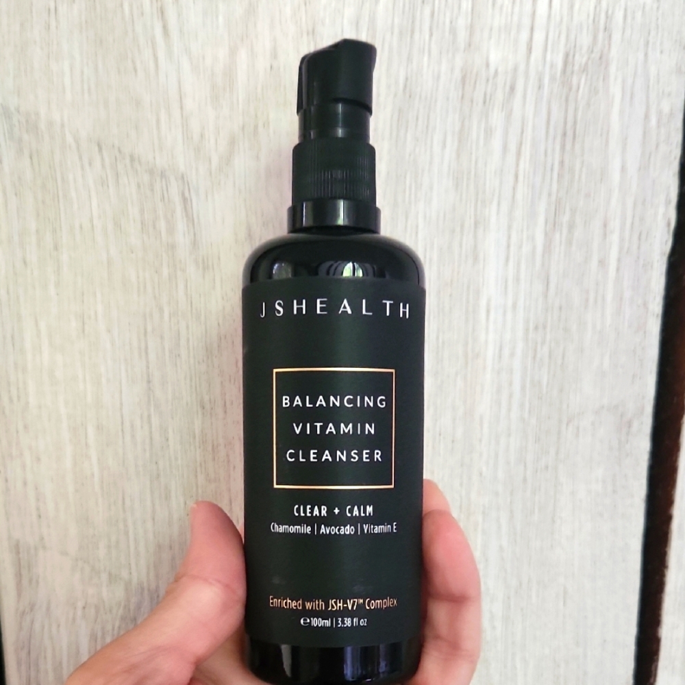 JS Health Balancing Vitamin Cleanser - 100ml